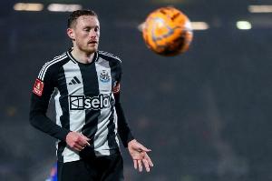 九游体育APP-TA：利兹联总价1200万镑报价朗斯塔夫，纽卡尚未回复